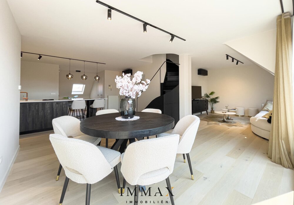 Magnifique Duplex rénové centre Knokke