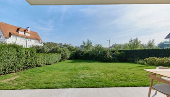 Gerenoveerd appartement, gelegen in prestigieuze villaresidentie 