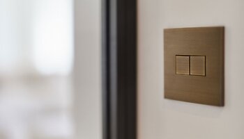 Gerenoveerd appartement, gelegen in prestigieuze villaresidentie 