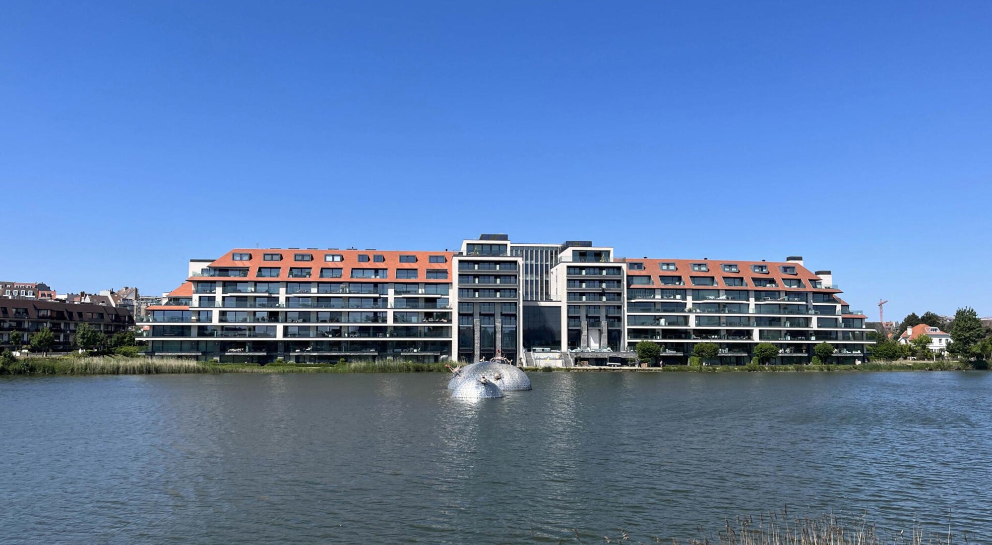 Spacieux appartement (3CH) rénové à Zegemeer 