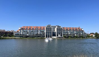 Spacieux appartement (3CH) rénové à Zegemeer 
