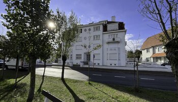 Spacieux appartement (3CH) rénové à Zegemeer 