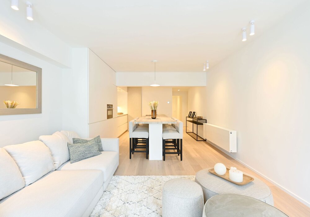Magnifiek gerenoveerd, gemeubeld appartement