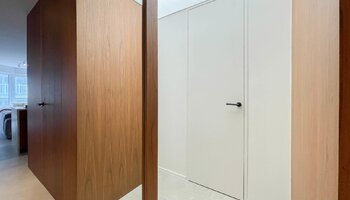 Luxueus gerenoveerd, zijdelings zeezicht appartement