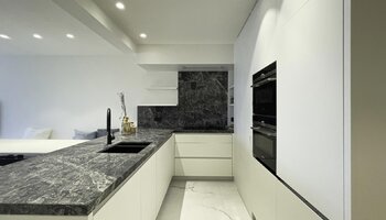 Appartement rénové avec vue sur mer frontale 