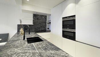 Appartement rénové avec vue sur mer frontale 
