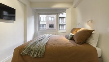 Appartement d’angle rénové près du Lippenslaan 