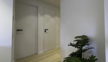 Appartement d’angle rénové près du Lippenslaan 