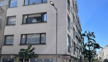Appartement d’angle rénové près du Lippenslaan 