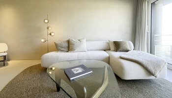 Luxueus gerenoveerd 3SK-appartement met frontaal zeezicht 