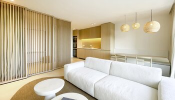 Uniek gerenoveerd appartement met twee slaapkamers 