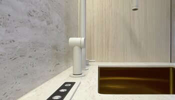 Uniek gerenoveerd appartement met twee slaapkamers 