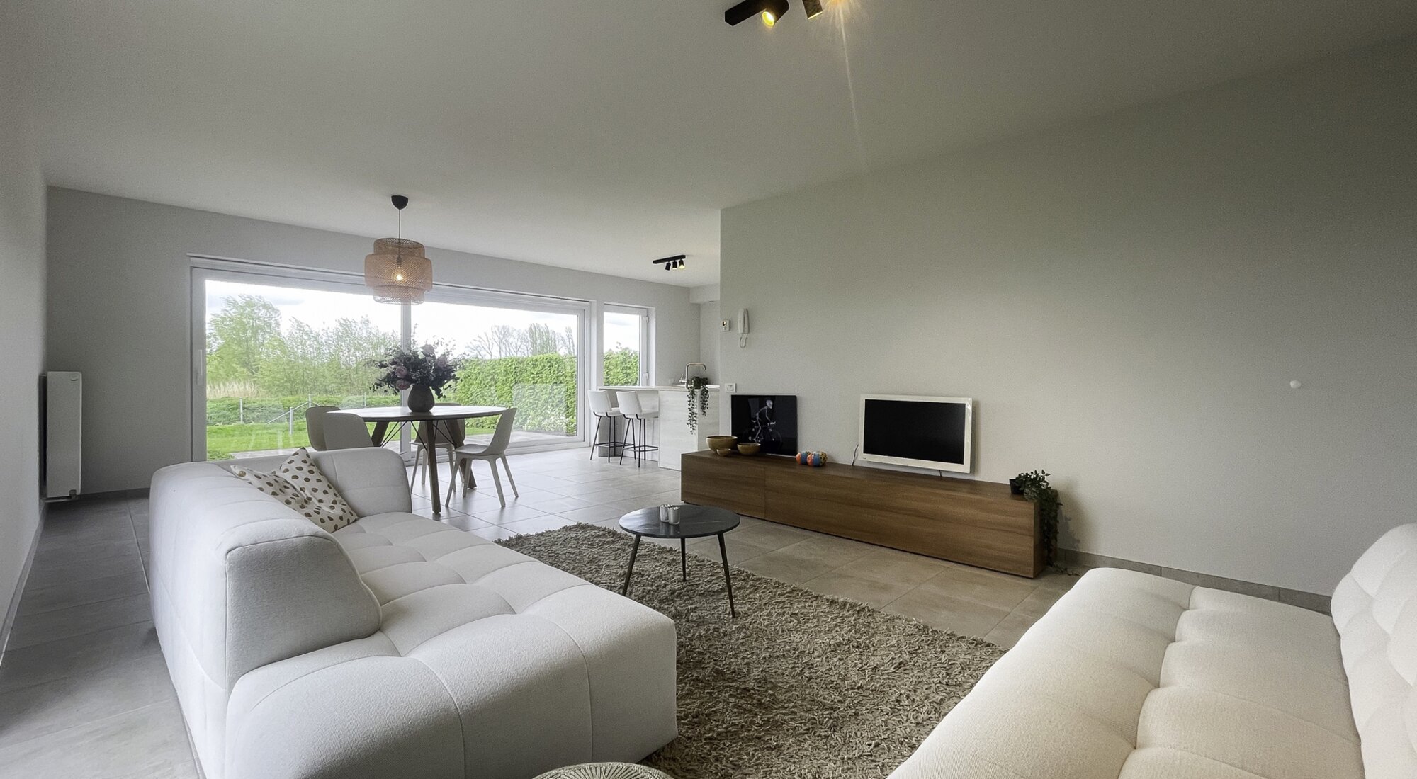 Ruime nieuwbouwwoning nabij centrum