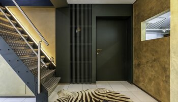 Exclusieve opbrengsteigendom met privé-woning, B&B met welness en magazijn 