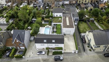Exclusieve opbrengsteigendom met privé-woning, B&B met welness en magazijn 