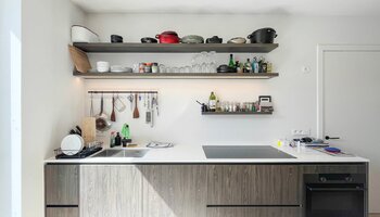 Uniek bemeubeld triplex appartement met 4 slaapkamers