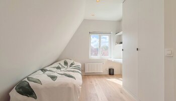 Uniek bemeubeld triplex appartement met 4 slaapkamers