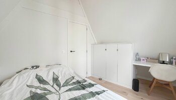 Uniek bemeubeld triplex appartement met 4 slaapkamers