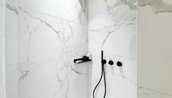 Magnifiek gerenoveerd 3-SK appartement met zeezicht 