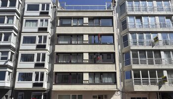 Magnifiek gerenoveerd 3-SK appartement met zeezicht 