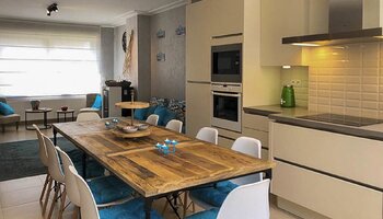 Gerenoveerde woning met garage 