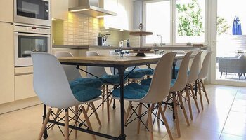 Gerenoveerde woning met garage 