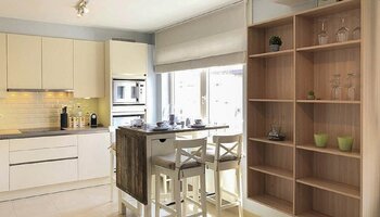 Gerenoveerde woning met garage 
