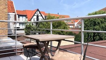 Gerenoveerde woning met garage 