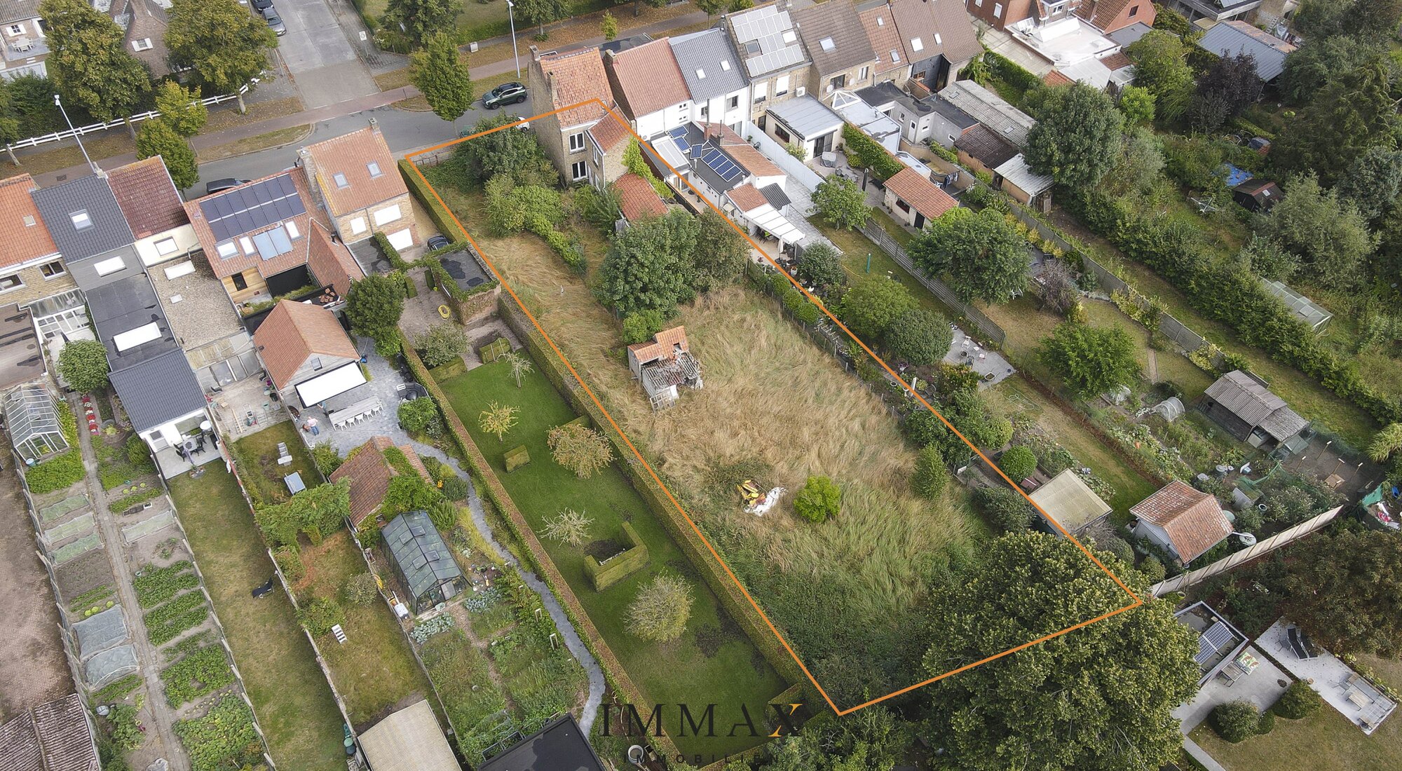 Projectgrond voor 1 of 2 woningen op topligging