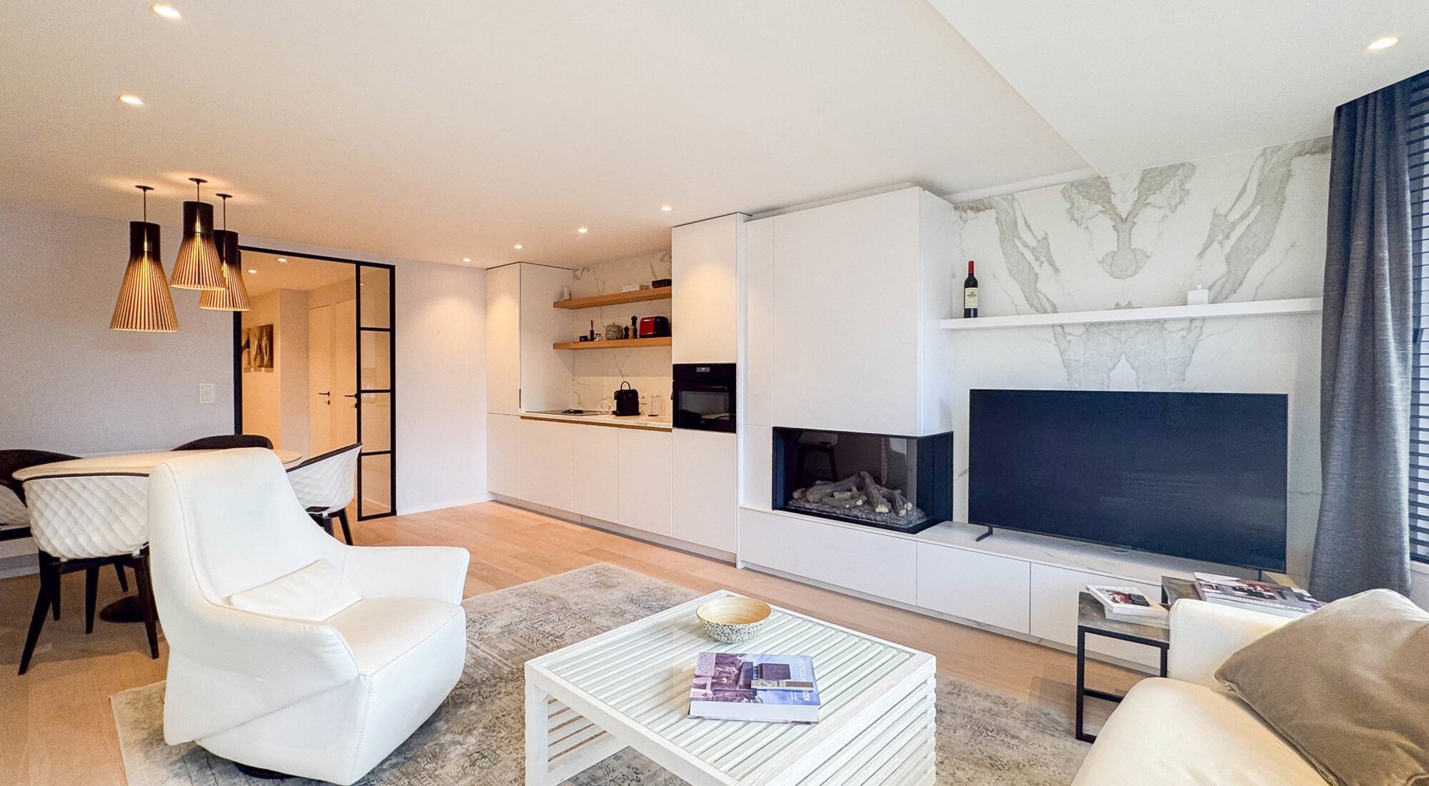 Appartement rénové de 2SLK sur la Lippenslaan 