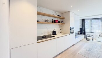 Appartement rénové de 2SLK sur la Lippenslaan 
