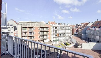 Appartement rénové de 2SLK sur la Lippenslaan 