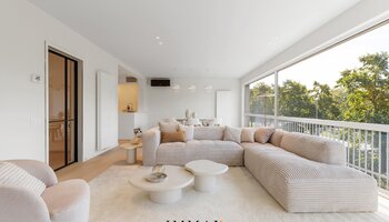 Appartement luxueusement fini avec une belle vue