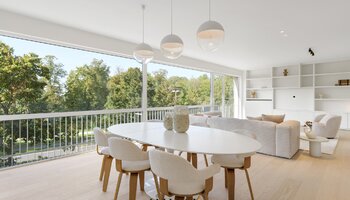Appartement luxueusement fini avec une belle vue