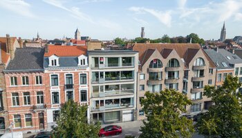 Appartement luxueusement fini avec une belle vue