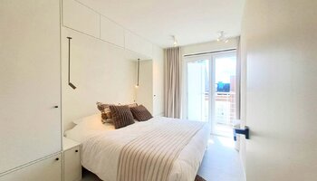Mooi gerenoveerd appartement met frontaal zeezicht