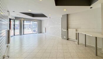 Immobilier commercial avec parking situé Lippenslaan