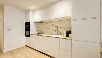 Appartement de 2 chambres joliment rénové près de la Driehoeksplein et de la Zeedijk 
