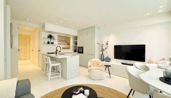 Magnifiek gerenoveerd 3-SK appartement met zeezicht 