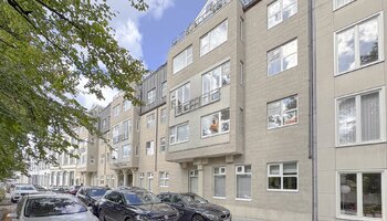 Instapklaar appartement met mooi zicht, terras en garage