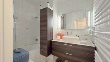 Instapklaar appartement met mooi zicht, terras en garage