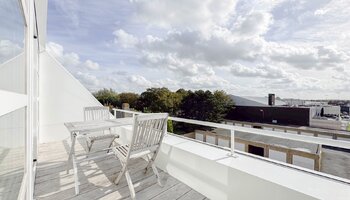 Lichtrijke penthouse met prachtig zonneterras 