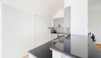 Lichtrijke penthouse met prachtig zonneterras 
