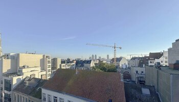 Vernieuwde penthouse met groot terras