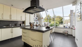 Immeuble commercial clé en main avec bureaux/appartements/entrepôts | Bruges (Sint-Andries)