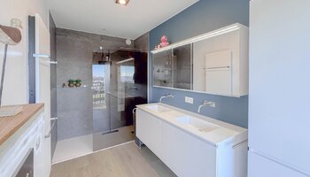 Prachtig duplex appartement met panoramisch zicht en ruime terrassen
