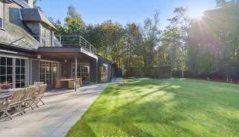Sublieme villa met binnenzwembad aan de rand van Tillegembos