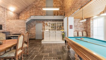 Sublieme villa met binnenzwembad aan de rand van Tillegembos