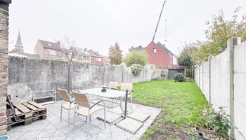 Zeer ruime burgerwoning met grote tuin