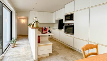 Ruime instapklare herenwoning op mooie locatie